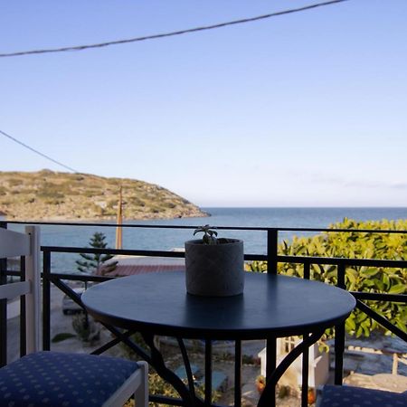 The Island House - Family Size Apt - Overlooking The Aegean - 3 Steps From The Beach Mochlos Exterior photo
